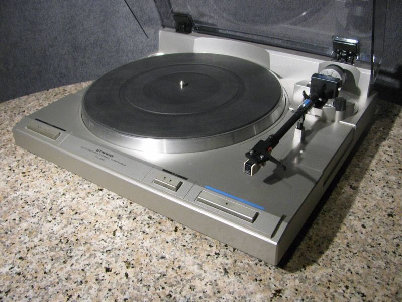 Vintage Pioneer PL-S30 Turntable/NEW PRICE