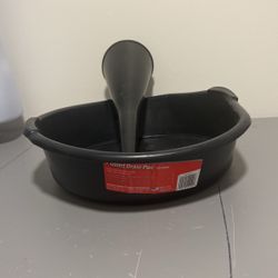 Oil Pan And Funnel