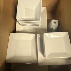 White Square 20 Piece Dish Set