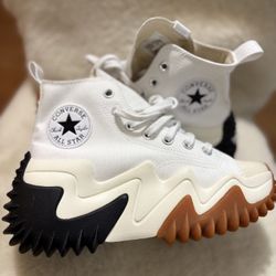 Women’s Converse Chuck Taylor Size 7 Run Star Motion White/black/brown