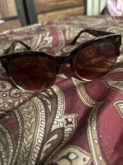 Tortoise sun glasses