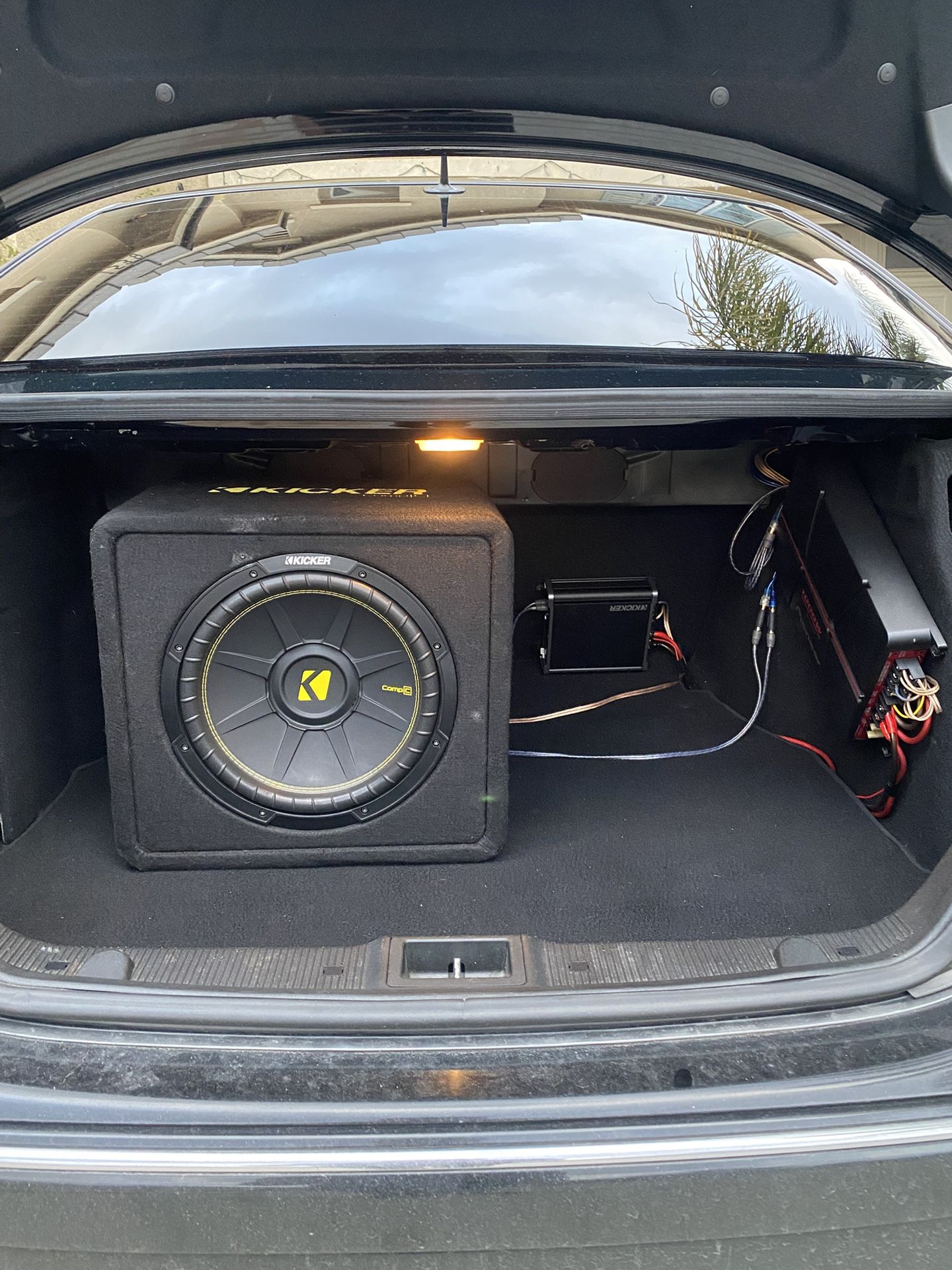 12 Inch Kicker Sound System 