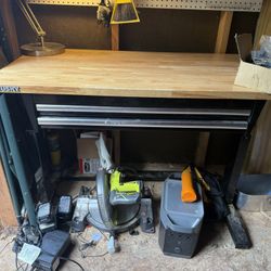 Husky Work Bench