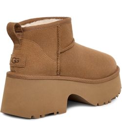 UGG Chunky Heel Boot size 10