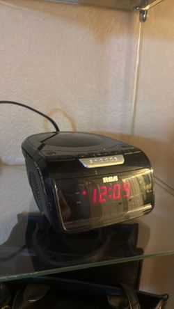 RCA  CD CLOCK RADIO