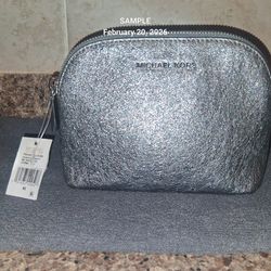 NWT Michael Kors Medium Dome Travel Pouch - Crackled Metallic Silver Leather