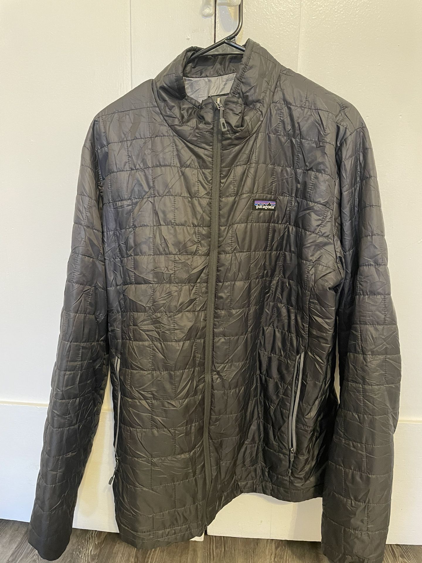 Men’s Patagonia jacket Grey (large) 