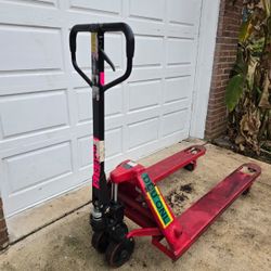 5500 LBS DAYTON PALLET JACK 