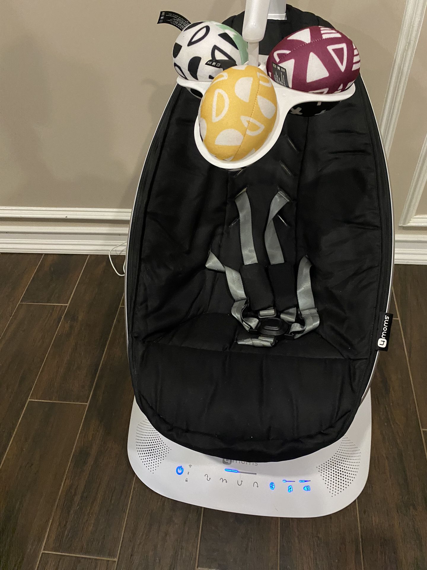 Baby  For Moms Swing - MamaRoo multi - Motion Baby Swing Smart Connectivity