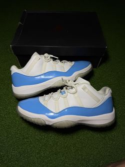 Jordan 11 Low University Blue Preowned