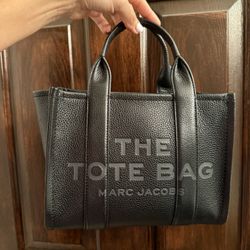 Marc Jacob’s Leather Small Tote Bag 