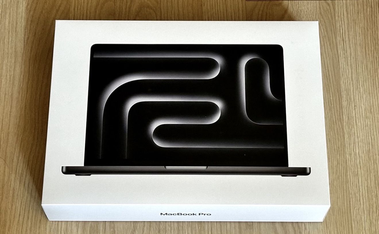 MacBook Pro 14 Inch Space black M5 Sealed