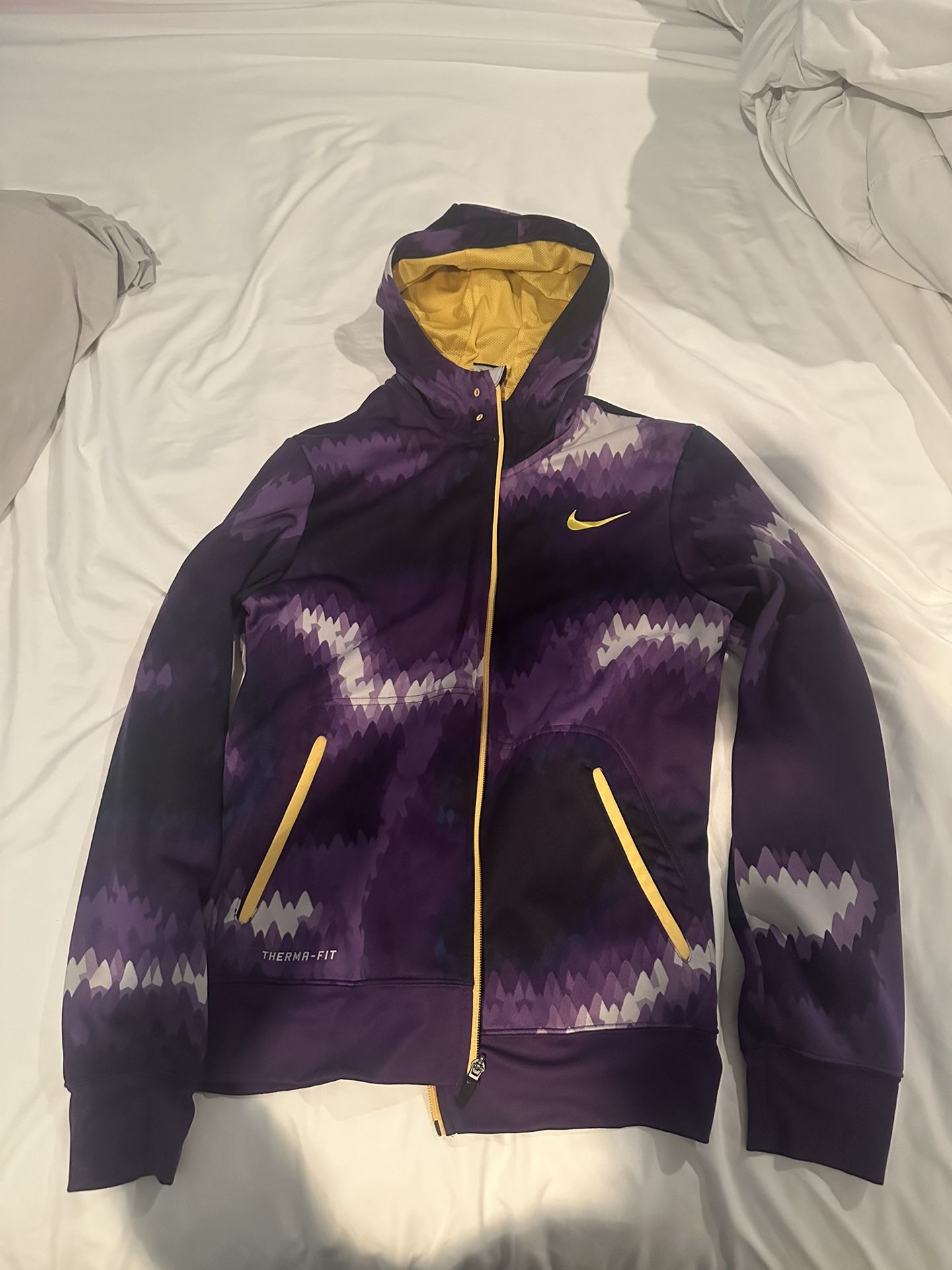 2010’s Throwback Kobe ‘Mamba’ Zip-up Jacket Men’s Medium