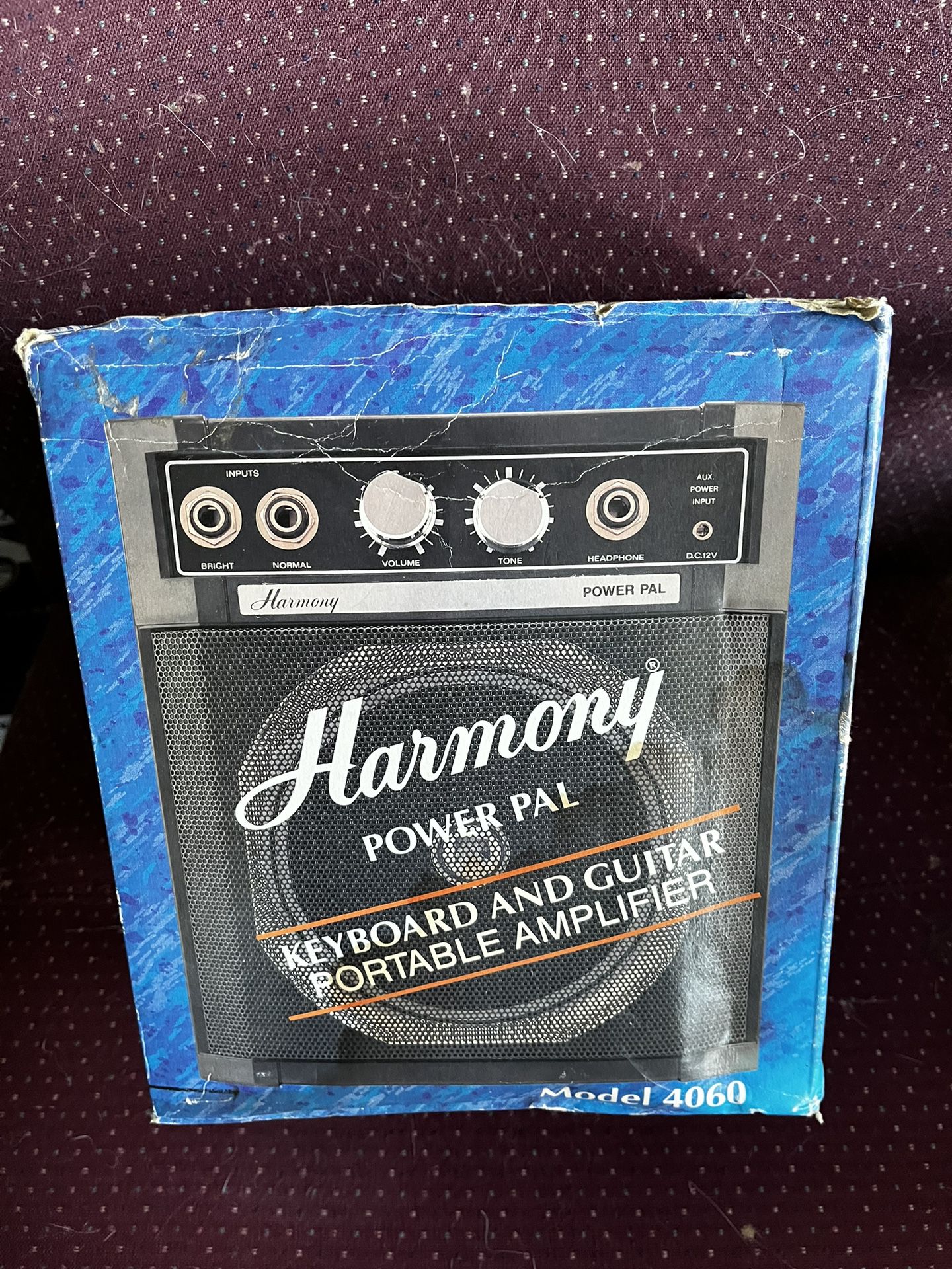 Harmony, Portable Amp Used With Microphone For Pa Keyboard And Guitars