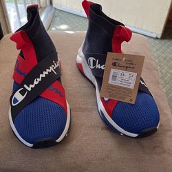 5.5Y Boys Shoes