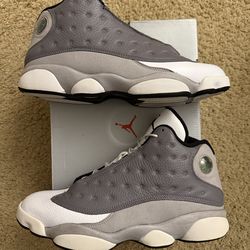 Size 11 (Pre owned, with box) - Air Jordan 13 retro atmosphere grey