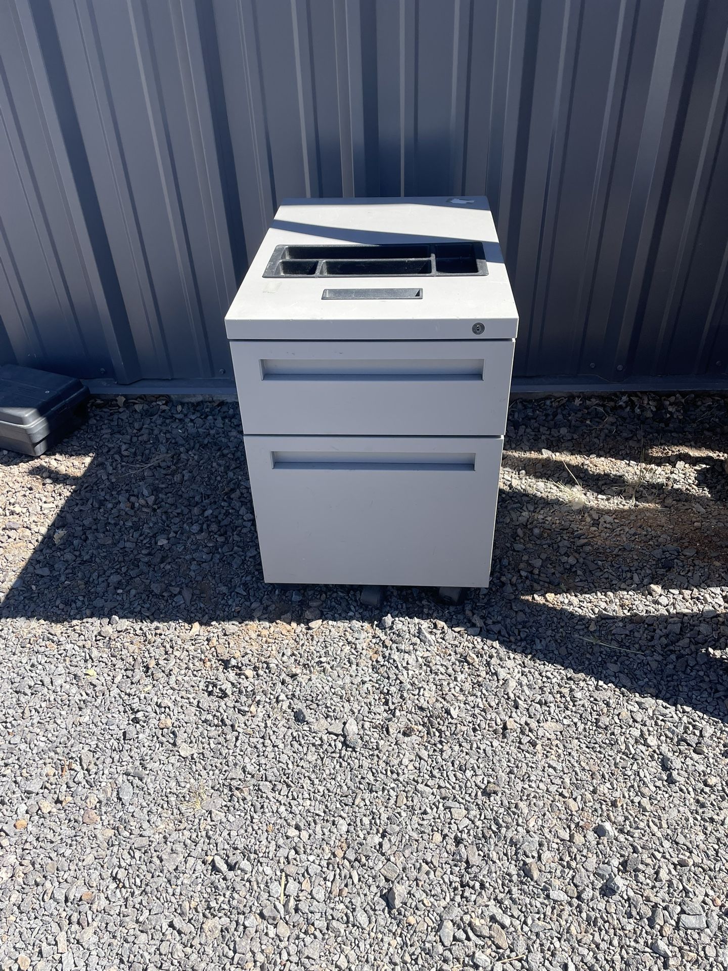 2 Drawer Filing Cabinet on wheels