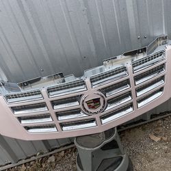 GRILL 2007-2014 CADILLAC ESCALADE