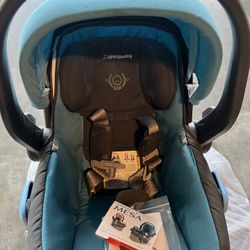 UppaBaby Car Seat + Base