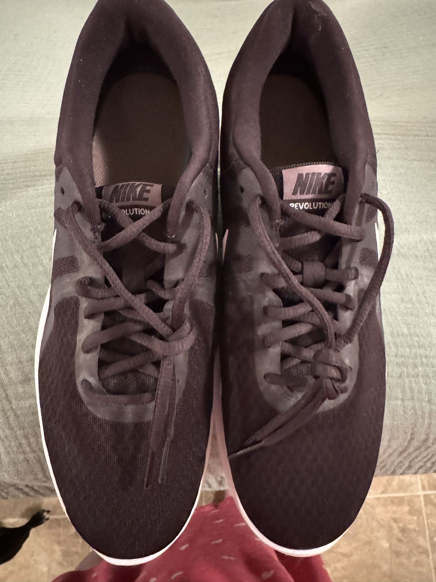 New Women’s Burgundy Nike Revolution 4 Sneakers size 11.5 Women’s. Worn once but I had foot issues so I couldn’t use them.