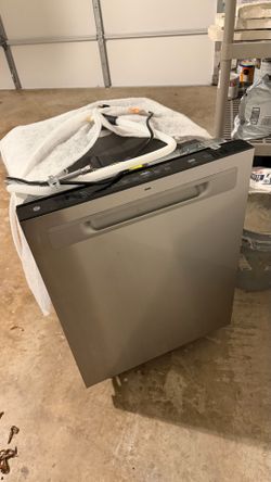 GE GDP670SYVFS Stainless Steel Dishwasher