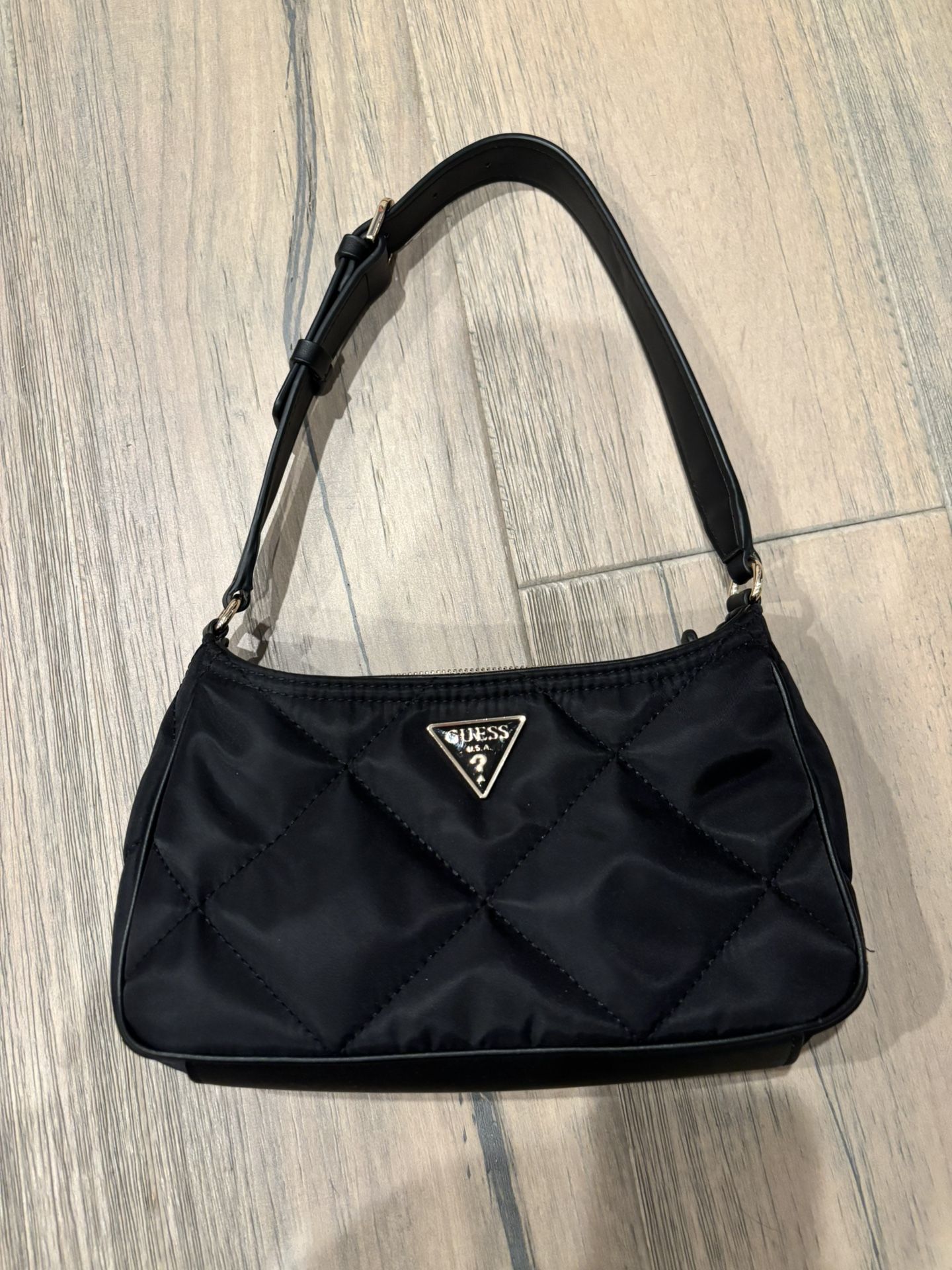 Guess shoulder bag purse