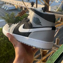 Air Jordan 1 Mid