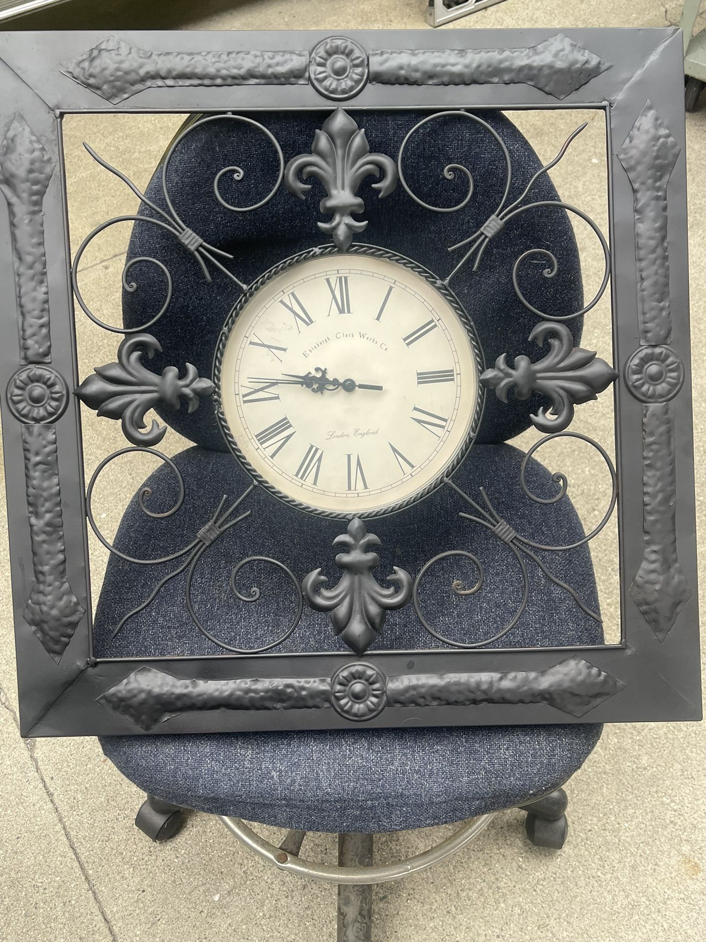 Wall Hanging Clock
