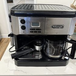 De’Longhi All In One Coffee Maker - Glass coffee Pot