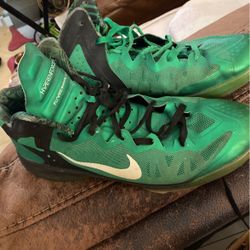 Mens Nike Sneakers, Size 13