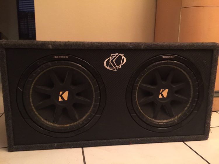 12” inch Kicker Subwoofers in Box and a 1000 watt Kenwood Amplifier