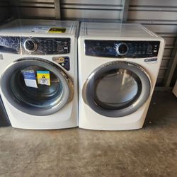 Electrolux Front Load Washer Gas Dryer 