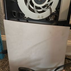 Ps5 Comes With Controller And Games On It