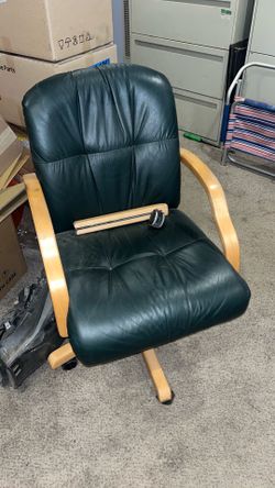 Chair , just needs to leg to be welded back on or screwed worth $