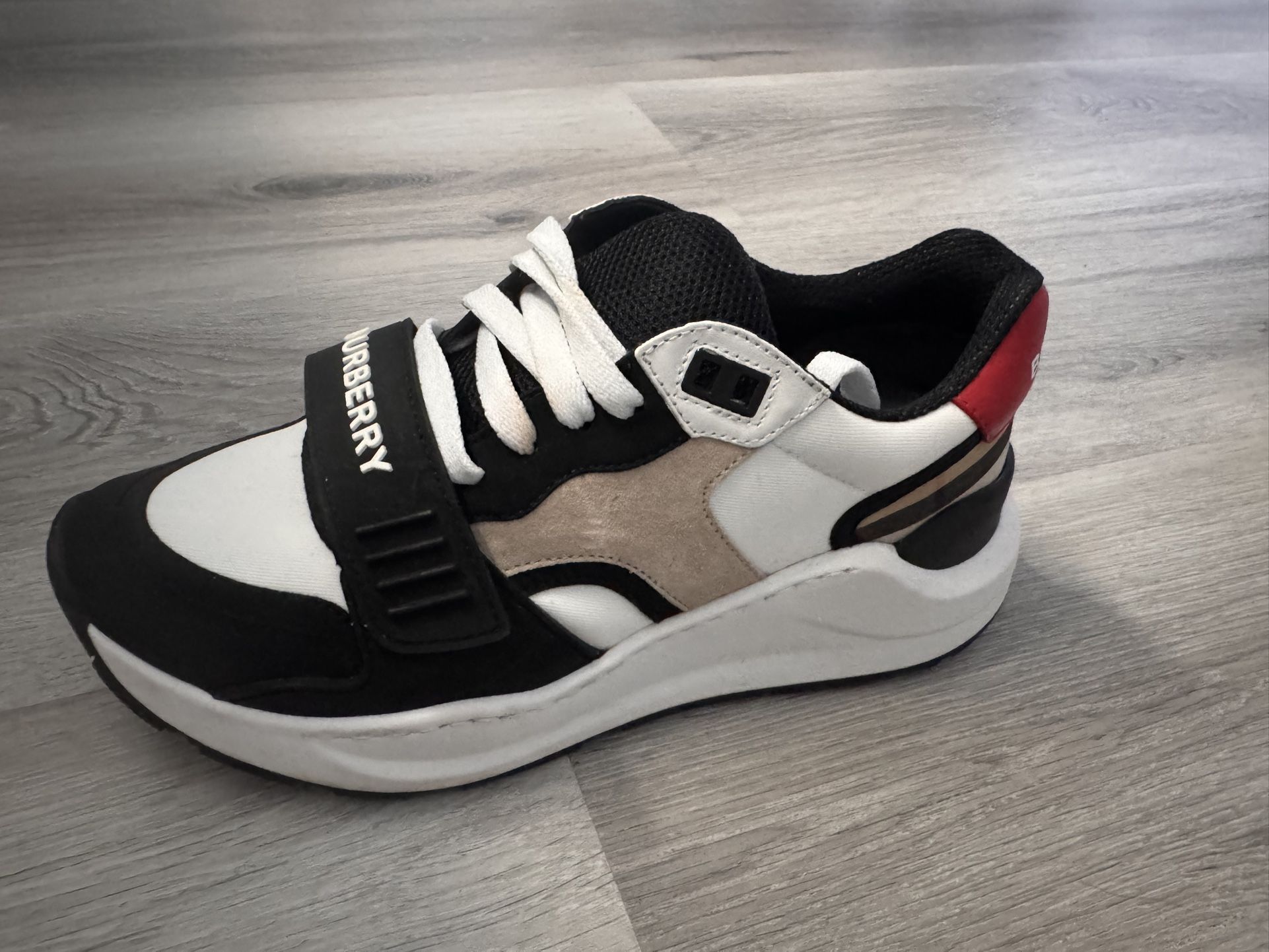 Burberry Sneakers