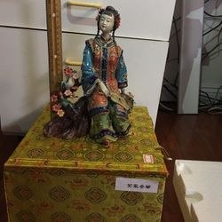 Ceramic Chinese figurine statue