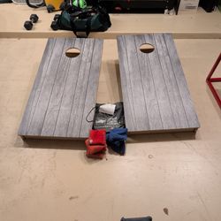 Cornhole Set