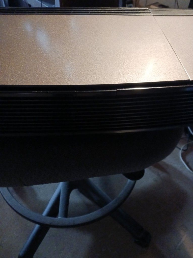 Oreck Air Purifier Delux Model