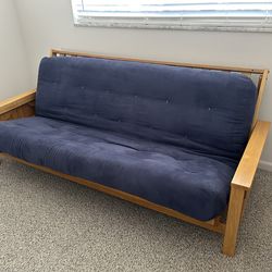 Futon couch/bed- queen
