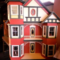 Doll House Accessories & Estate  Houses 