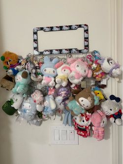 sanrio +more plush keychains