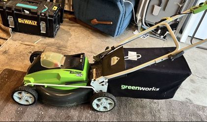 Green Works 40 V Lithium Powered Lawnmower