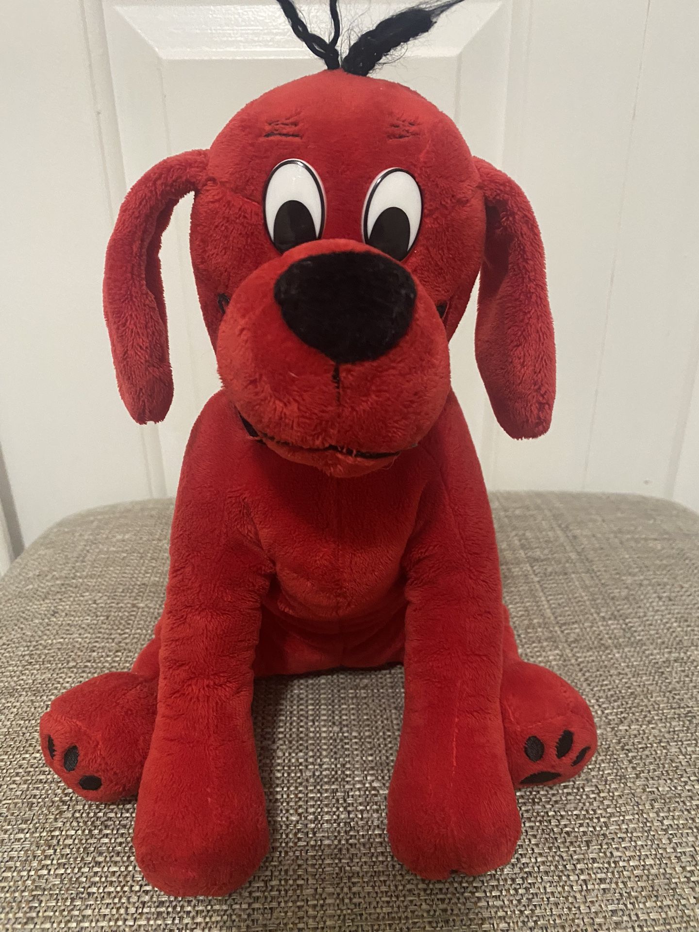 Scholastic Clifford The Big Red Dog Plush Stuffed Animal 10"