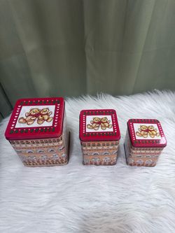 Vintage tins