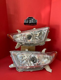 Toyota Highlander 2011  2013 Headlights
