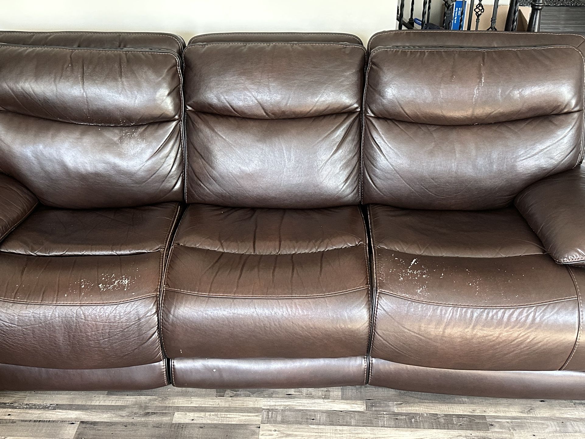 Reclainer Sofa - 3 Seater With USB
