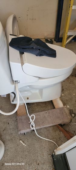 Toto Toilet