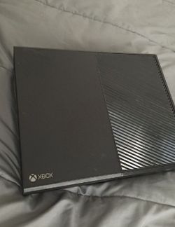 Xbox ONE (With Games)