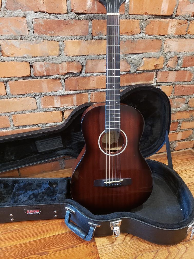 Samick Parlor Acoustic Guitar + Hard case!