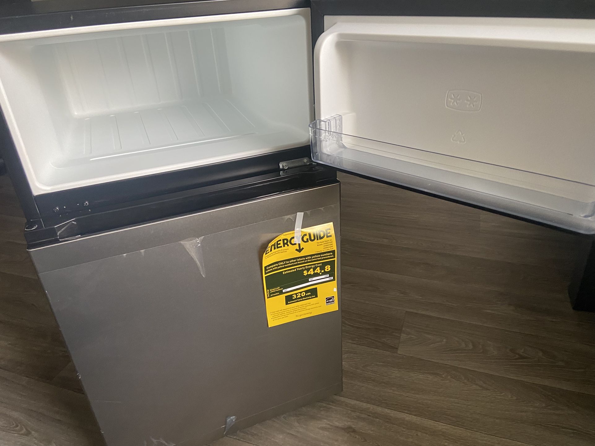 VISSANI Two Door Mini Fridge With Freezer